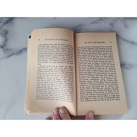 The Hound Of The Baskervilles By Sir Arthur Conan Doyle Paperback - Picture 5 of 10